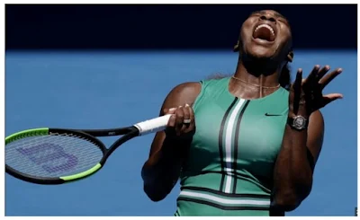 Serena Williams throws away 5-1 lead to crash out of Australian Open 