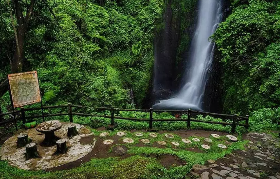 Wisata Air Terjun Putuk Truno- Pasuruan Jawa Timur