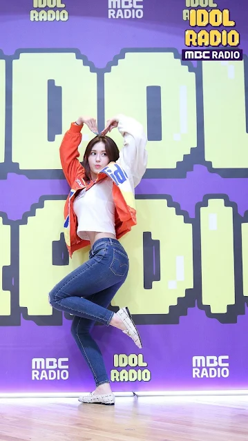 2020: I Am Somi & "What You Waiting For" On March 28, Somi's first solo reality series titled I Am Somi began airing on The Black Label's YouTube channel.[8]  On July 14, she announced she would be making a comeback with a single titled "What You Waiting For".
