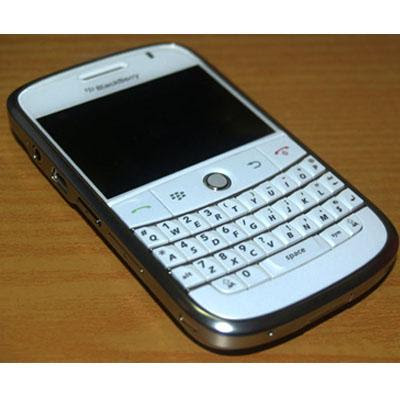 ATandT's White BlackBerry Bold