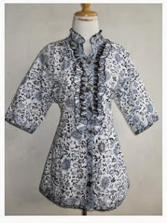 Sekarang banyak acara dimanapun tempatnya Model Pakaian Batik Wanita Terbaru Oktober 2013