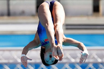 Women Swimming