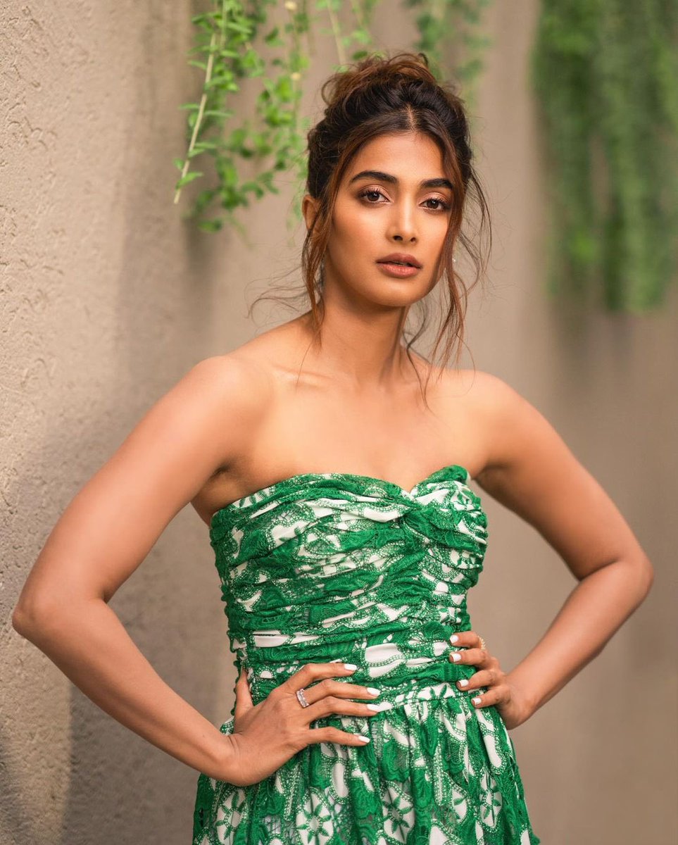 Pooja hegde pic