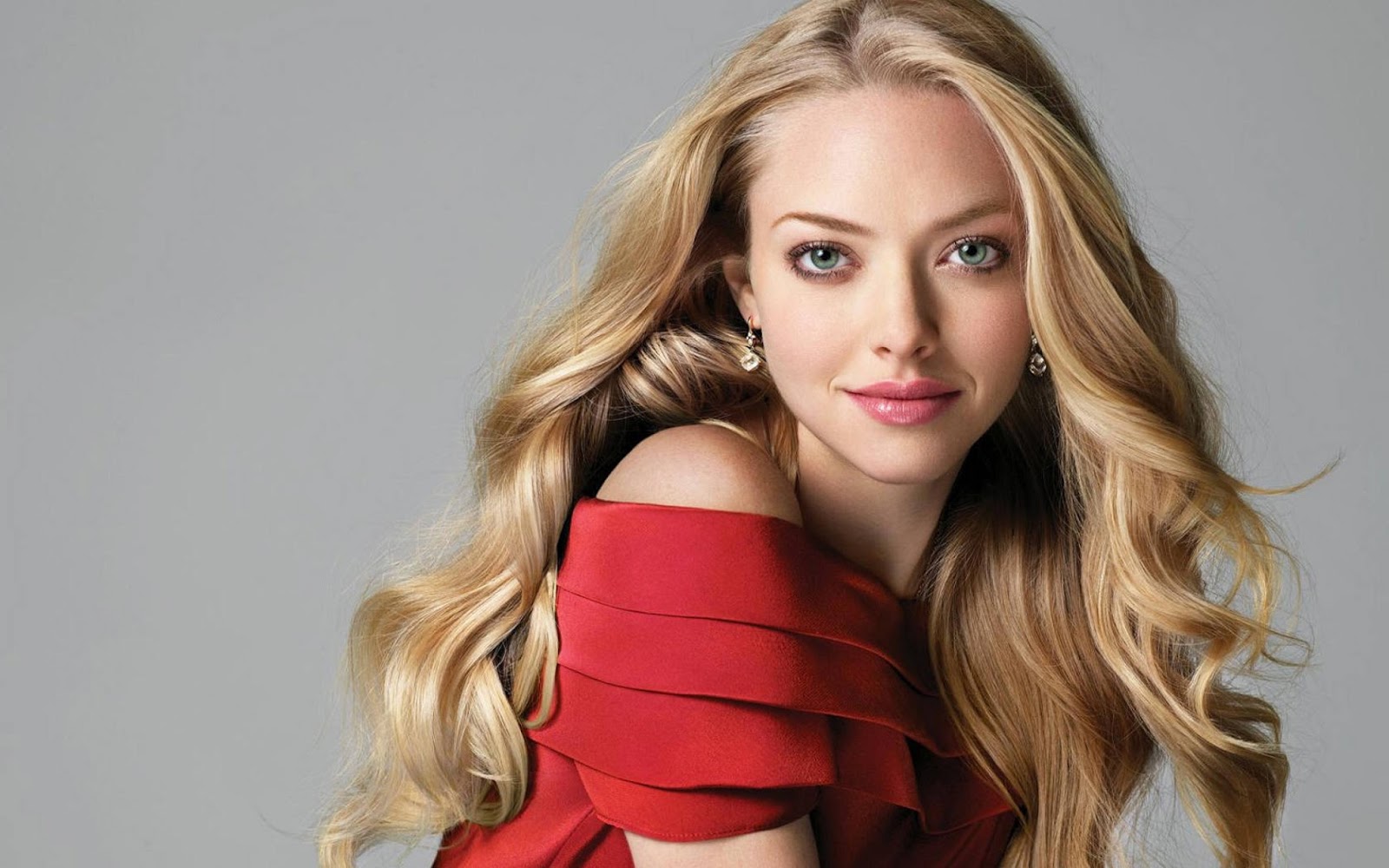 Amanda Seyfried HD Images and Wallpapers - Hollywood Actress