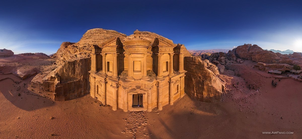 Ancient buildings in the rock of Petra, Jordan. - The Seven Wonders Of The World Look Totally Different In These Unique Photos.