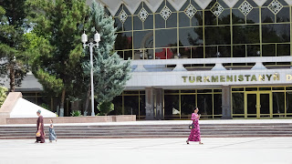 Turkmenistans main circus has not many events but when, they use mainly horses