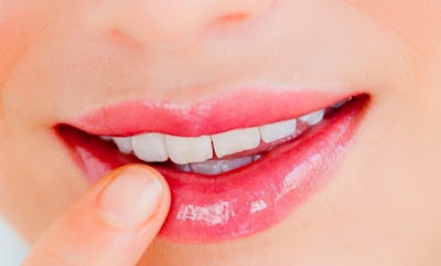 6 Cara Memerahkan Bibir Secara Alami dan Sempurna