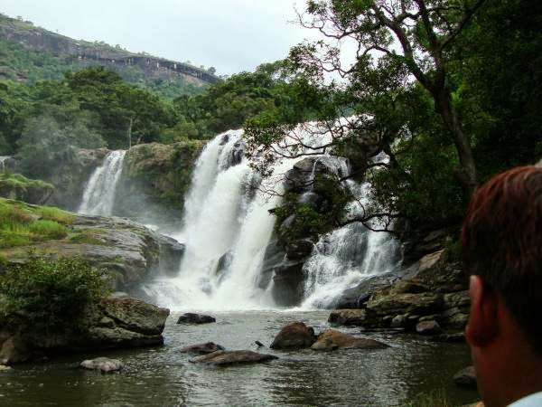 http://www.munnartourguide.com/2010/06/nyayamakad-nyayamakad-watterfalls-how.html