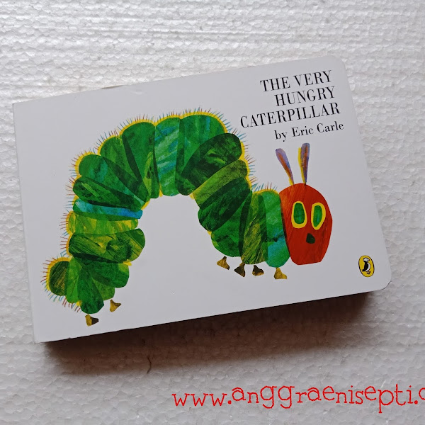 Review Buku The Very Hungry Caterpillar