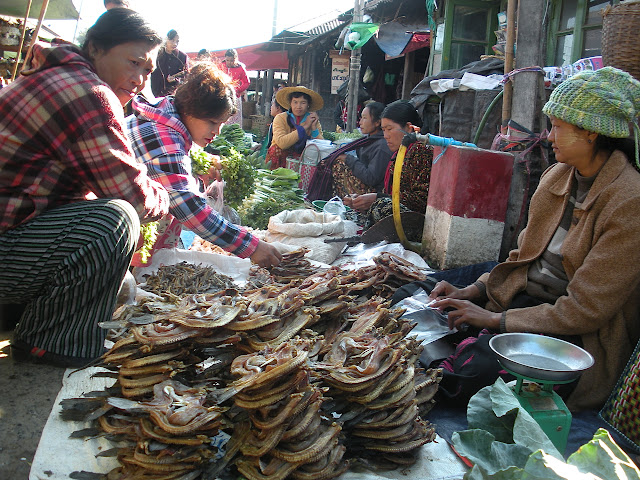 market nyaung shwe
