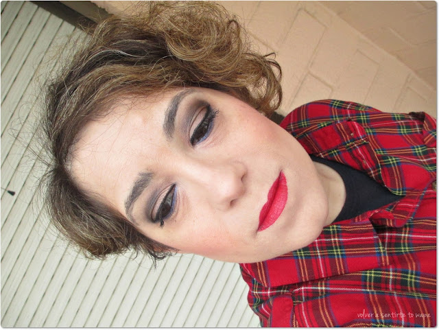 Maquillaje de fiestas low cost con labios rojos