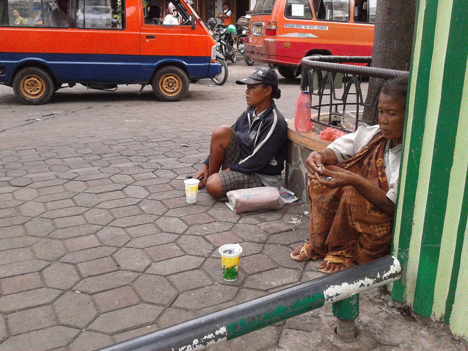 Aneuk Inong: Laporan Observasi di Pasar Johar