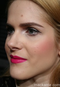 c_YuSatinLipPencilNARS8