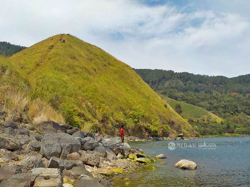 Panorama Danau Toba dari Bukit Sipolha Medan Wisata 