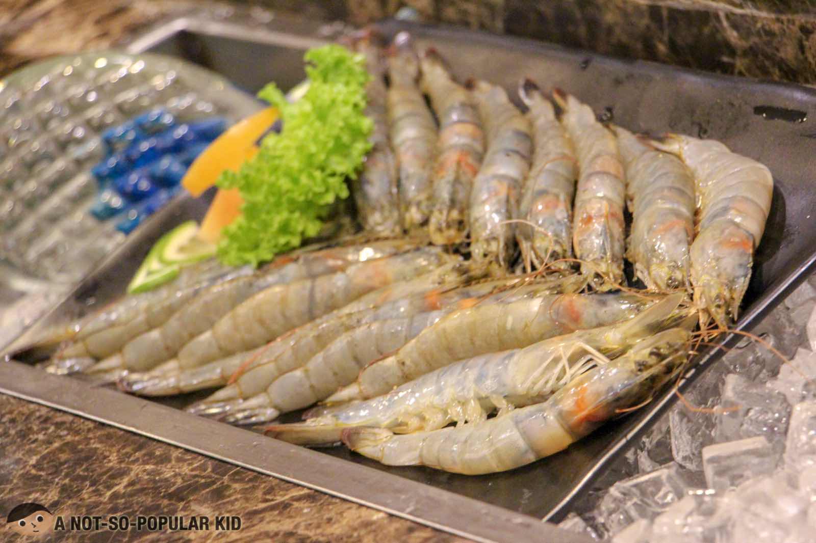 Fresh shrimps in Six Doors BBQ Buffet