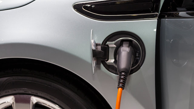 The Tax Credits And Rebates That Come With Buying An EV