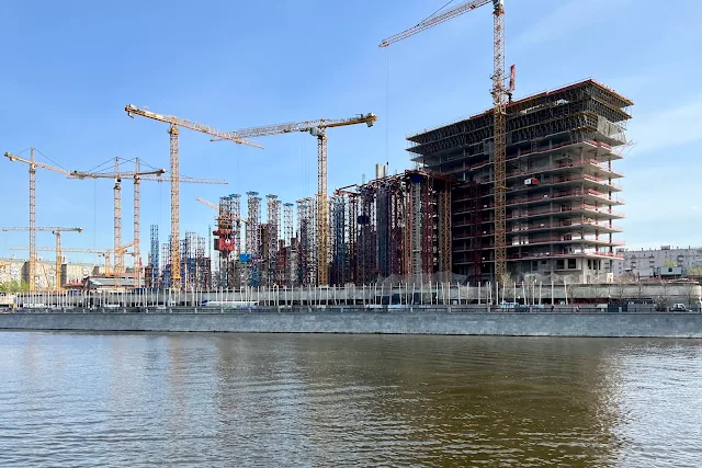 Краснопресненская набережная, Москва-река, набережная Тараса Шевченко, строящийся жилой комплекс «Бадаевский» Краснопресненская набережная, Москва-река, набережная Тараса Шевченко, строящийся жилой комплекс «Бадаевский»