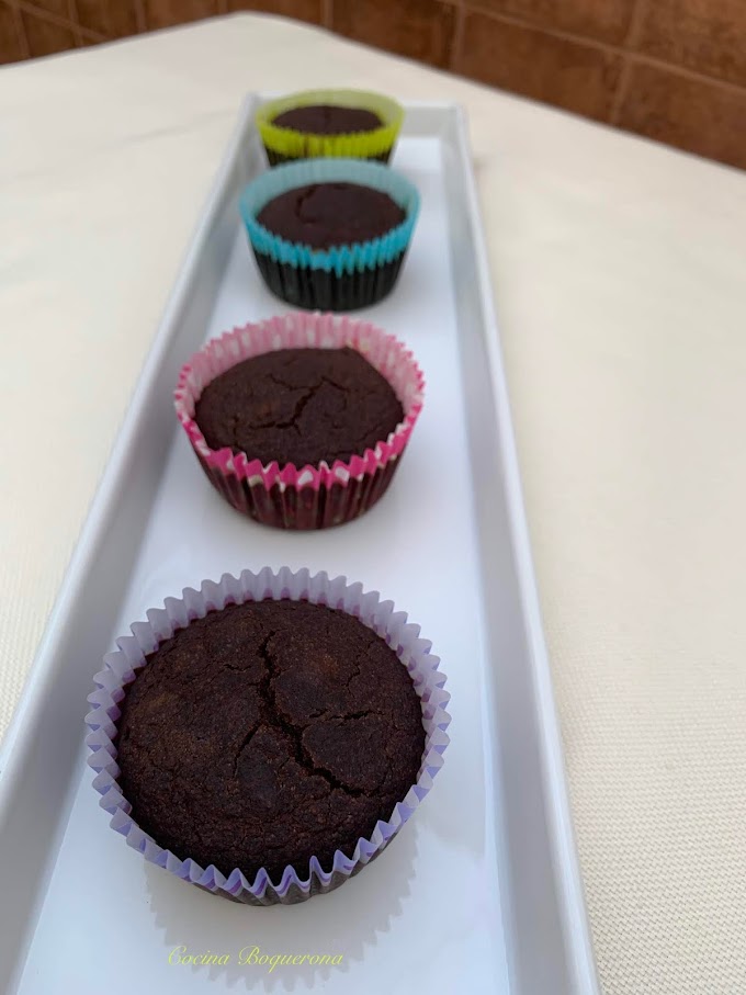 Magdalenas de zanahoria y chocolate sin gluten, sin lácteos y sin huevo