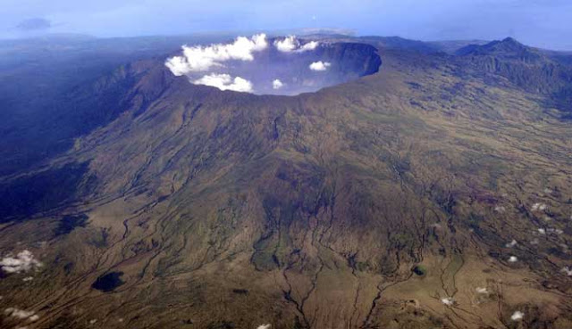 TAMBORA - LETUSAN GUNUNG BERAPI PALING MEMATIKAN DALAM SEJARAH