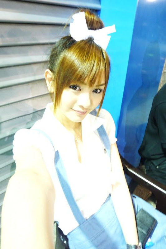 Elaine Yuki Wong : Singapore Elaine Yuki Wong - Singapore