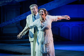 Peter Hoare as Boris and Julia Sporsén as Káťa in Opera Holland Park’s production of Káťa Kabanová, directed by Olivia Fuchs © Robert Workman