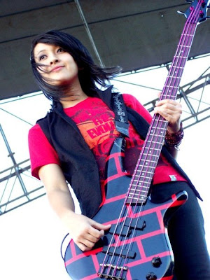 Bassist Kotak