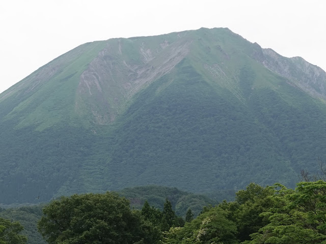 鳥取県道52号岸本江府線　鳥取県西伯郡伯耆町福兼　大山の眺望