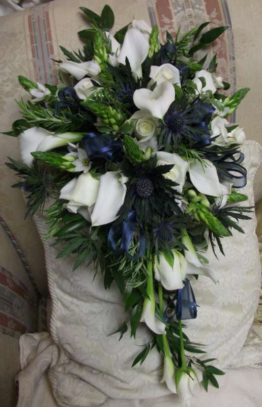 It was a pleasure to design Suzanna's wedding flowers for her wedding on the