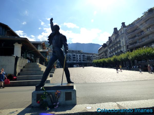 Un paseo turístico por Montreux - estatua de Freddie Mercury