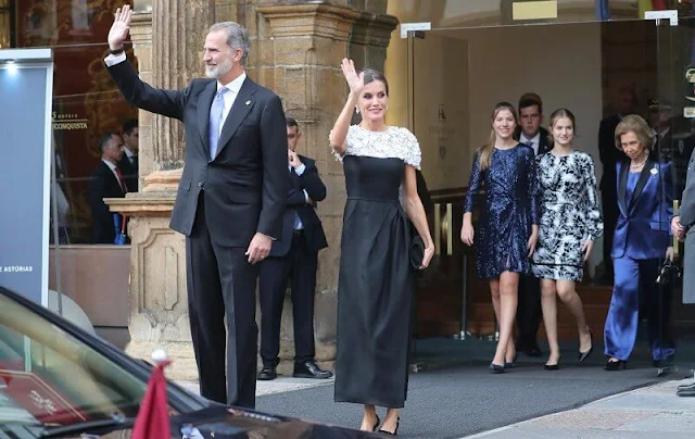 King Felipe VI, Queen Letizia, Crown Princess Leonor, Infanta Sofia and former Queen Sofia