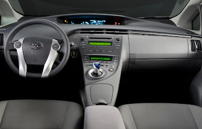 Toyota Prius 2nd Generation interior