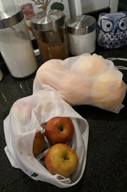 Reusable Produce Bags and other earth friendly swaps | www.kristenwoolsey.com