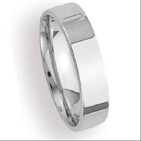 Have you ever wondered why men's platinum wedding rings are such a hot 