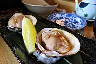 Sakari Sushi, yaki hamaguri