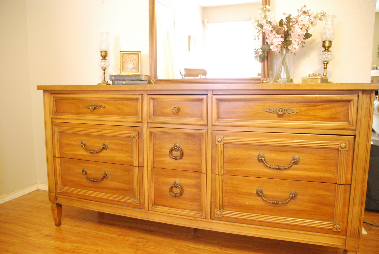 Furniture for Sale: 1967 Vintage Thomasville Bedroom Furniture