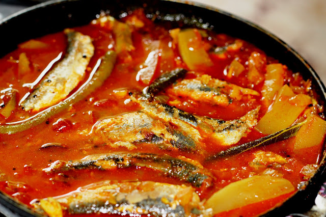 Sardine Fish Curry / Kerala Style Mathi Curry