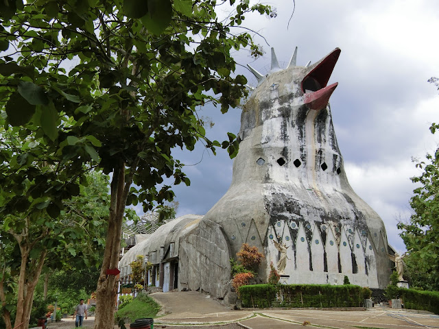 Gereja Ayam Bukit Rhema- habisliburan.com