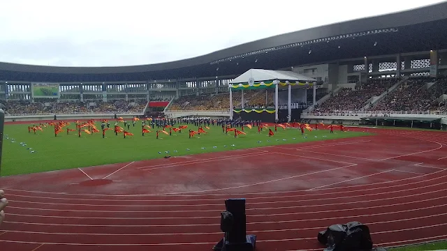 Ribuan Talent Tampilkan Sejumlah Seni Budaya Pembukaan Muktamar ke48 Muhammadiyah dan Aisyiyah di Stadion Manahan