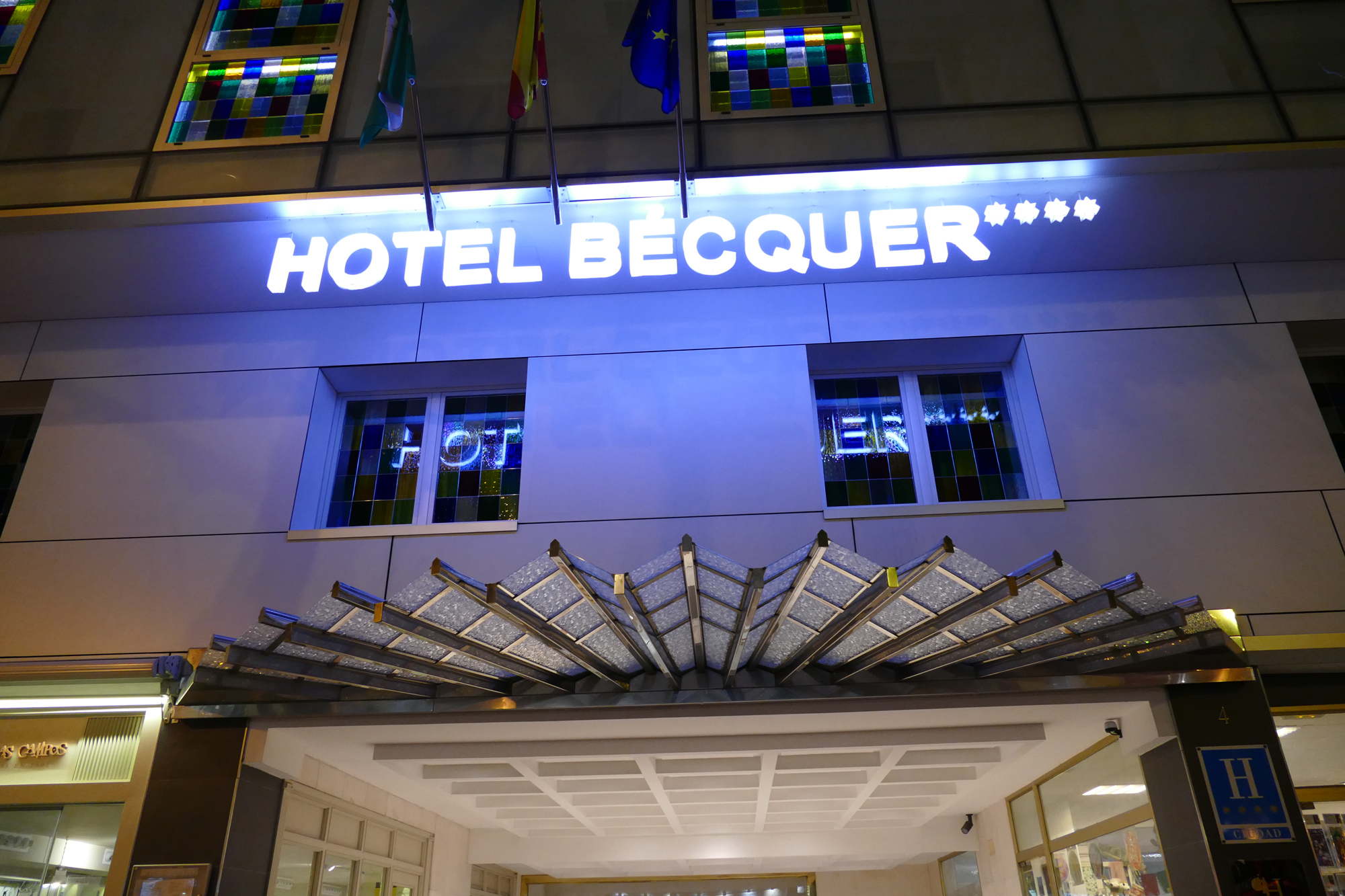 hotel becquer sevilla