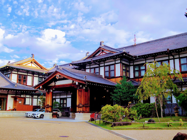 【宿泊記】奈良ホテル / 新館スタンダードダブル「これぞクラシカルホテル！美術館のような館内と素晴らしいおもてなしの重厚な空間」