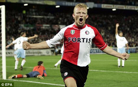 Real Soccer Facts Do You Know How Many Goals Dirk Kuyt Scored To Become The Topscorer In The Dutch Eredivisie In The 04 05 Season