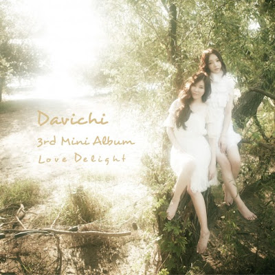 Davichi sing “Love My Love” on ‘Music Core’