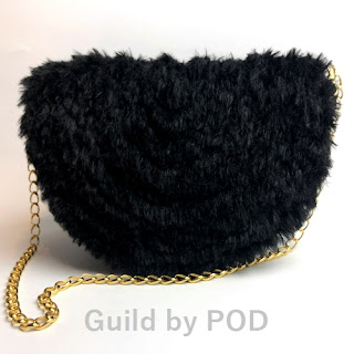 ファー付きポシェットLuxe Fake Fur Yarn/リュクスフェイクファー毛糸/Guild by POD 毛糸ズキ!