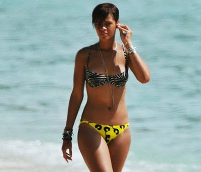 Rihanna Bikini pics