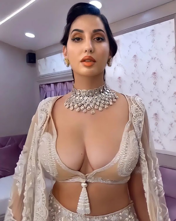 Nora Fatehi cleavage busty bollywood actress