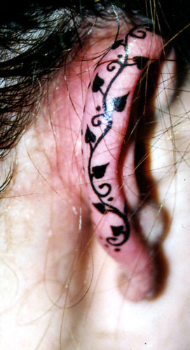 10 cool ear tattoos
