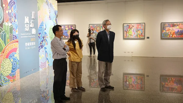 ▲「遺忘的風景2023曾雍甯個展」，共計展出38件作品，彰美館尹彙武館長歡迎對當代藝術有興趣的朋友前往欣賞！（記者林明佑攝）