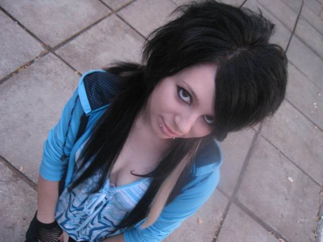 emo scene girl kitt