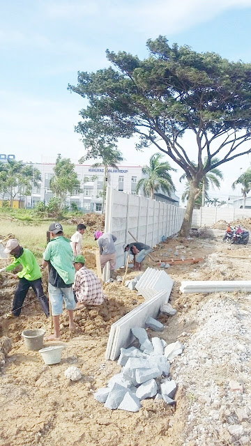 Upah Biaya Borong Tenaga Pasang Pagar Panel Beton Pagar Upah Biaya Borong Tenaga Pasang Pagar Panel Beton Pagar