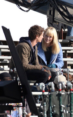 Andrew Garfield and Emma Stone on the set of 